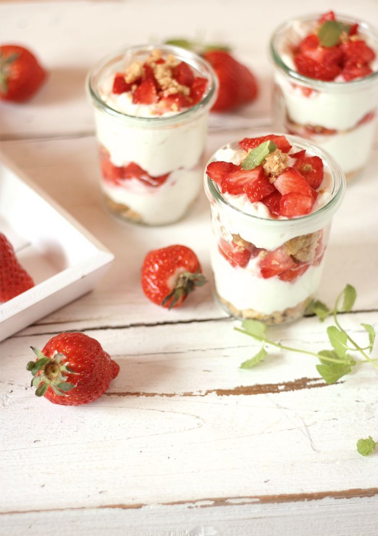 Rezept Erdbeer-Dessert mit Crunch by dinchensworld.de