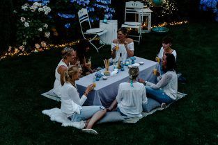 Mädels-Abend im Garten mit dem BOLS Maracuja Flip